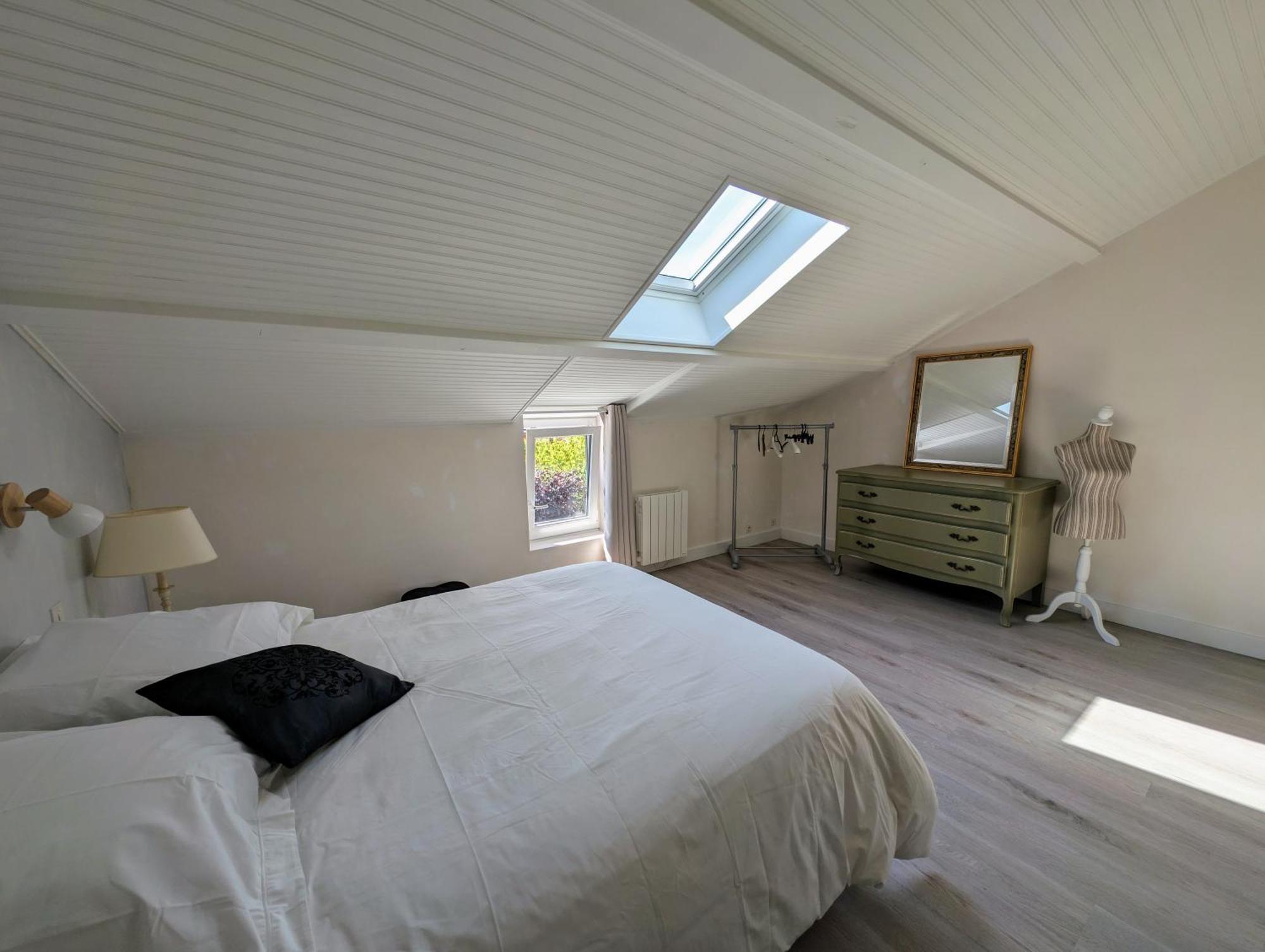 Holiday home Maison Spacieuse Avec Jardin Proche & Centre