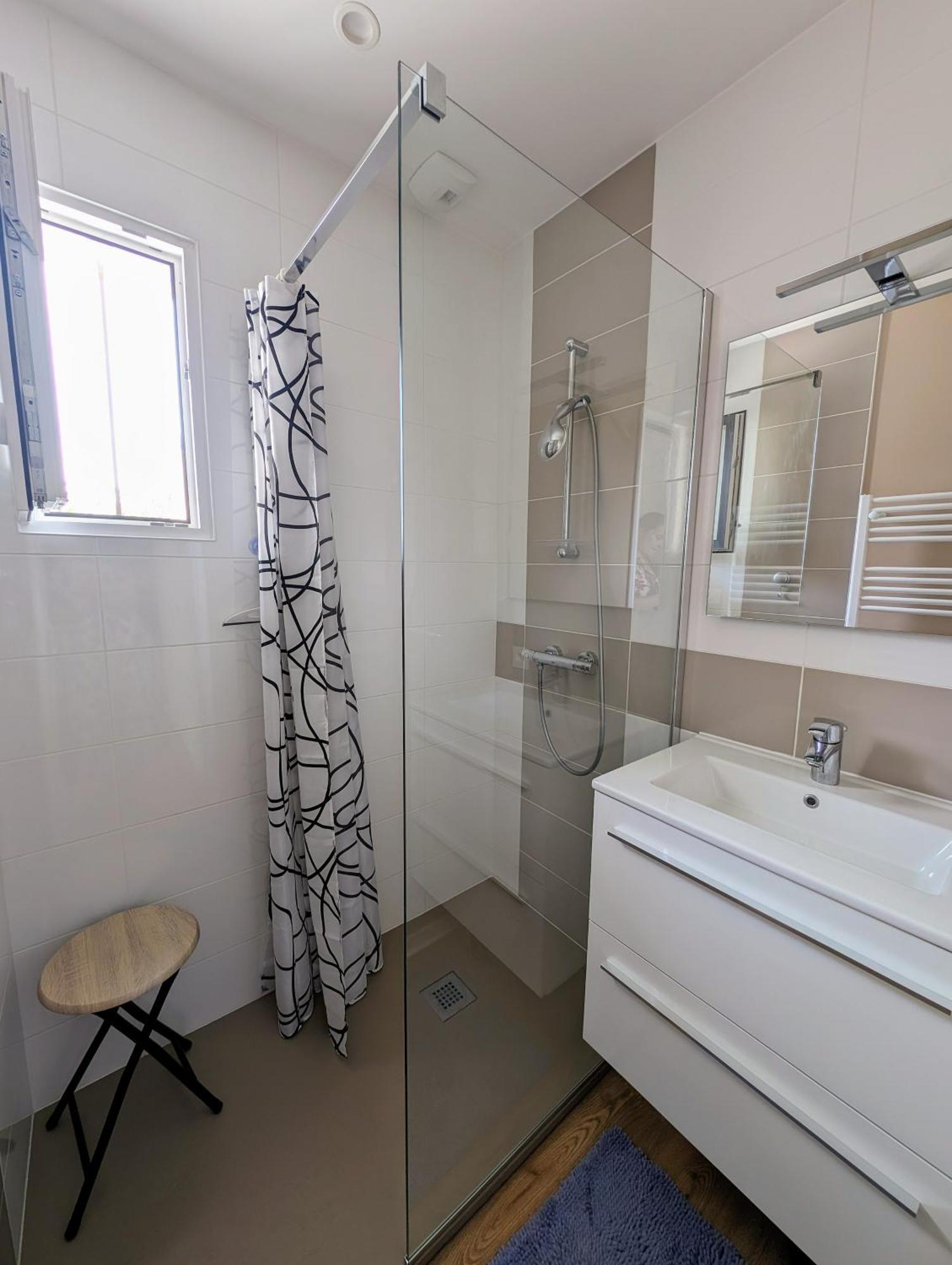 Maison Spacieuse Avec Jardin Proche & Centre Holiday home *