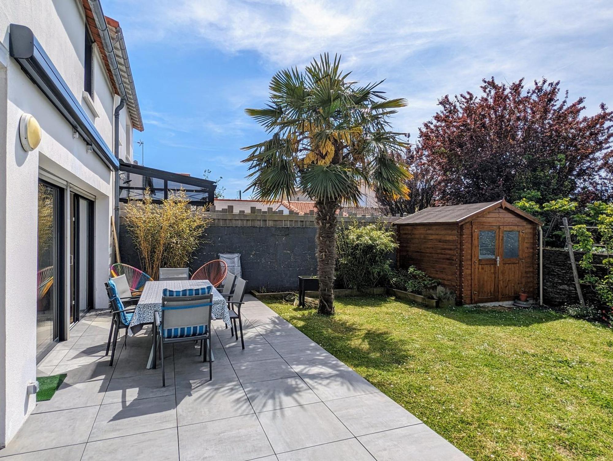 Maison Spacieuse Avec Jardin Proche & Centre Holiday home *